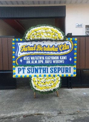 Papan Bunga Duka di Manuhing Raya