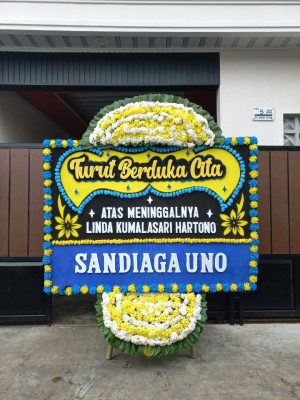 Papan Bunga Duka di Manuhing Raya